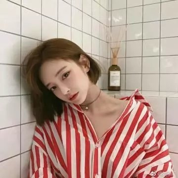 那女孩真帅